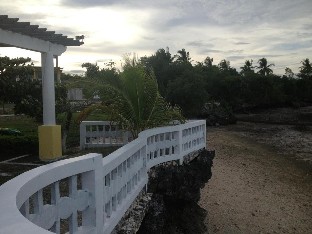 Moalboal Beach Resort Alcantara  المظهر الخارجي الصورة