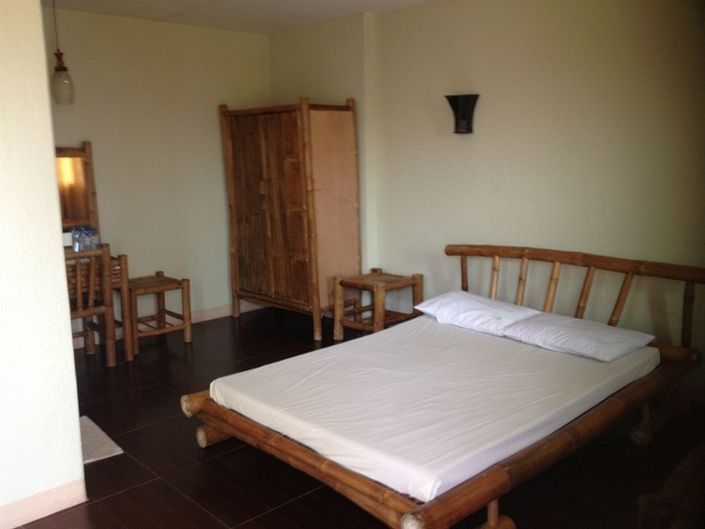 Moalboal Beach Resort Alcantara  المظهر الخارجي الصورة