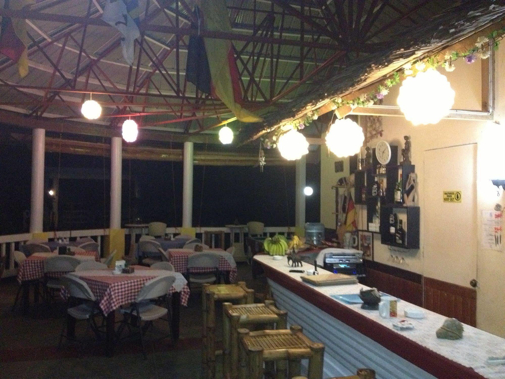 Moalboal Beach Resort Alcantara  المظهر الخارجي الصورة