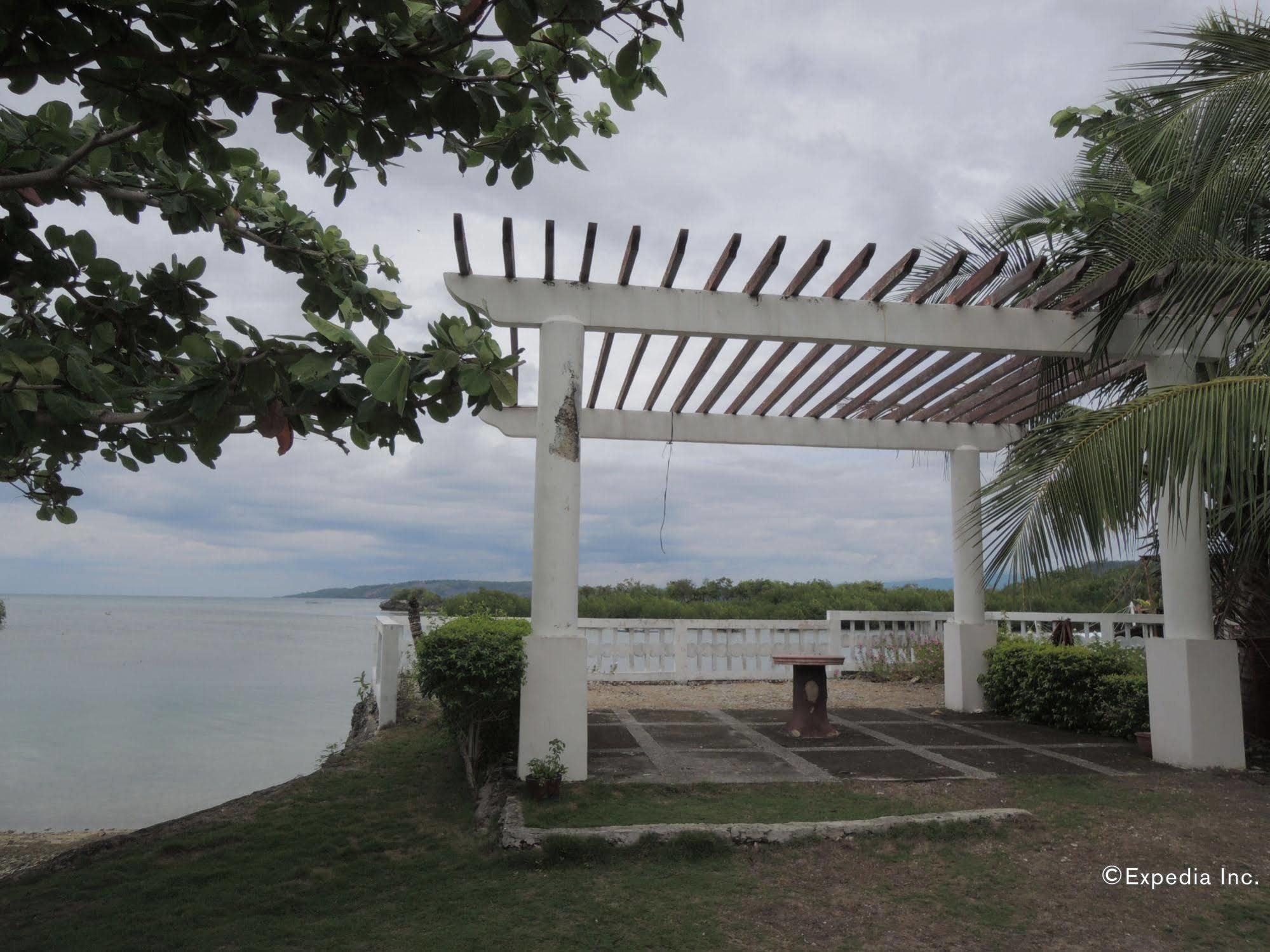 Moalboal Beach Resort Alcantara  المظهر الخارجي الصورة